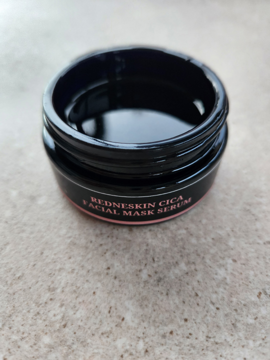 rednesskin cica mask